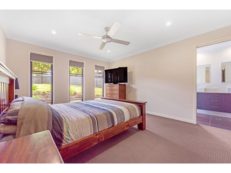 4 Mullingar Place, Carrara QLD 4211