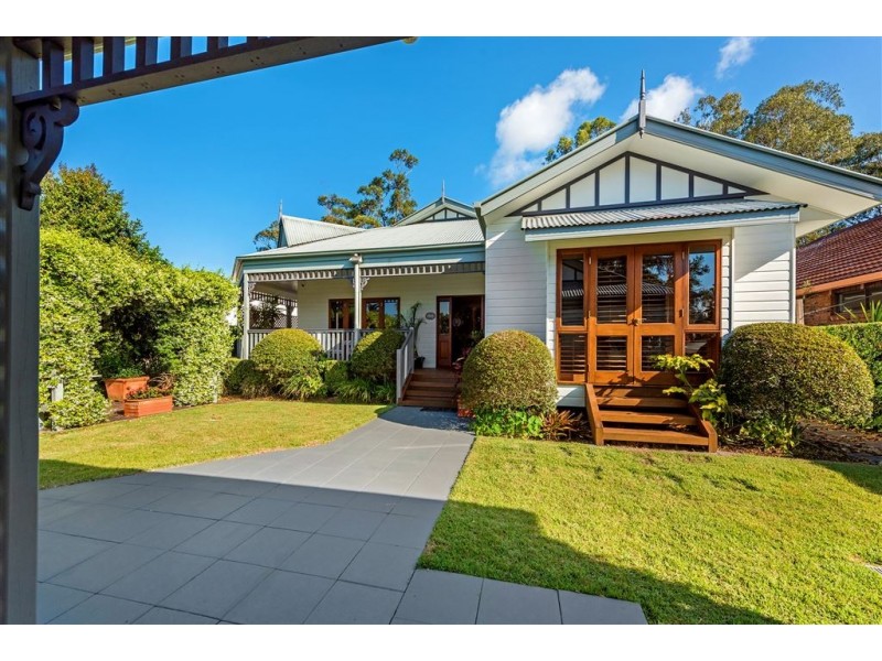 38 Whitsunday Drive, Currumbin Waters QLD 4223