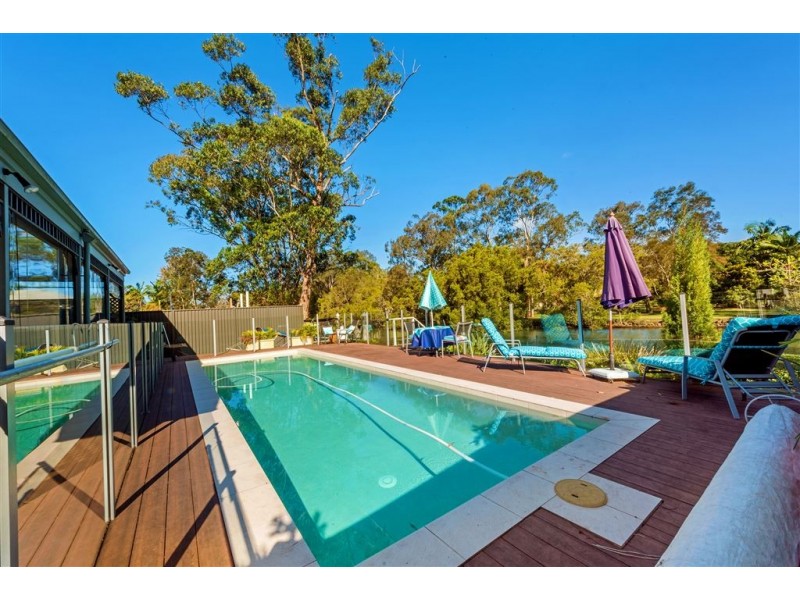 38 Whitsunday Drive, Currumbin Waters QLD 4223