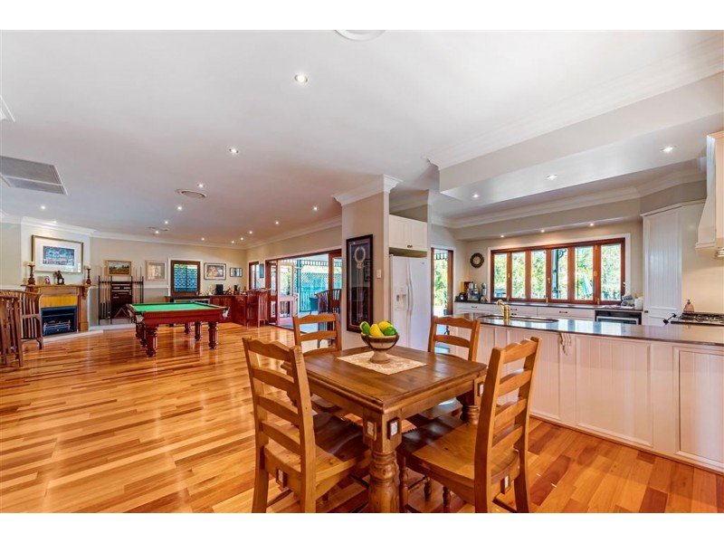 38 Whitsunday Drive, Currumbin Waters QLD 4223