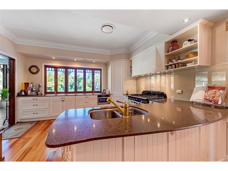 38 Whitsunday Drive, Currumbin Waters QLD 4223