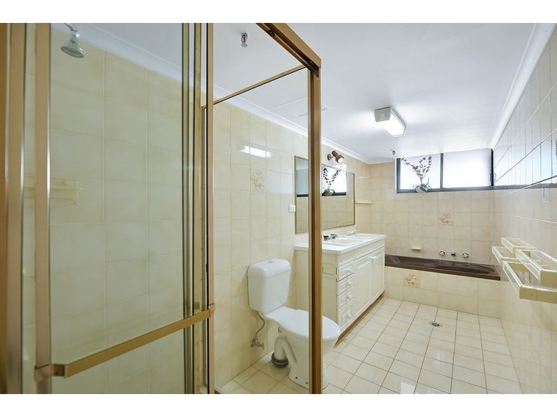 6A/1 Albert Avenue, Broadbeach QLD 4218