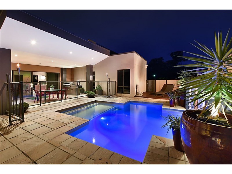 119 Arun Drive, Arundel QLD 4214