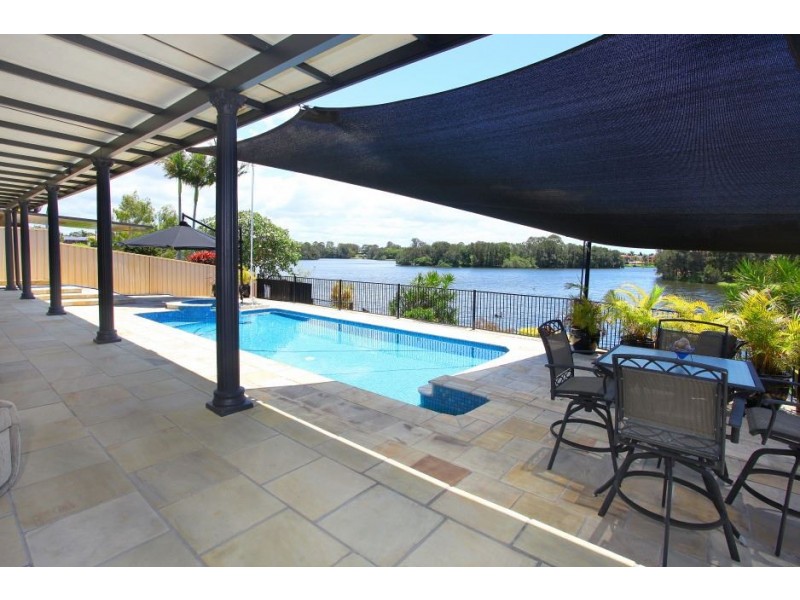 84 Manly Drive, Robina QLD 4226