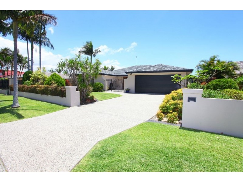 84 Manly Drive, Robina QLD 4226