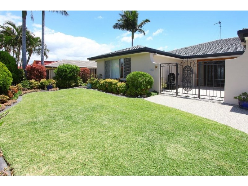 84 Manly Drive, Robina QLD 4226