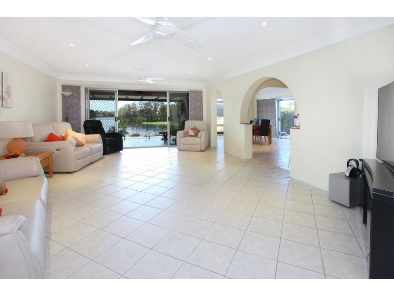 84 Manly Drive, Robina QLD 4226