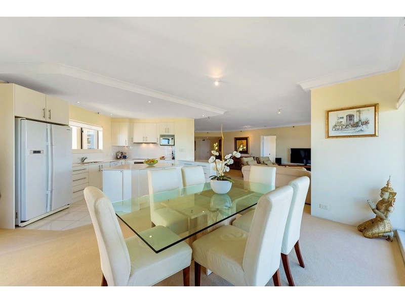 115/2 Admiralty Drive, Surfers Paradise QLD 4217