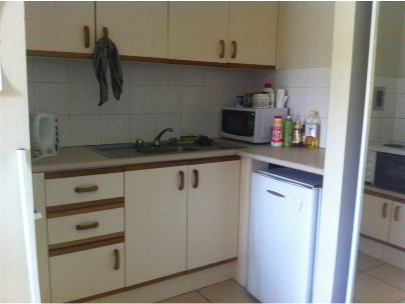 28/2877 Gold Coast Highway, Surfers Paradise QLD 4217