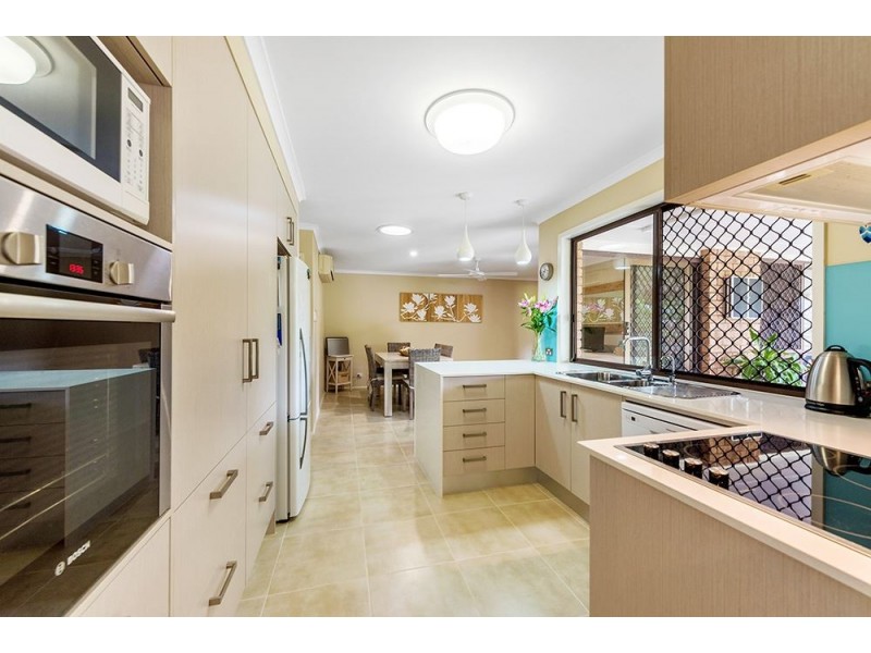 9 Wild Duck Drive, Mermaid Waters QLD 4218