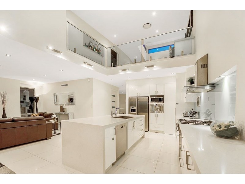 2/7021 Circa Vista Drive, Benowa QLD 4217