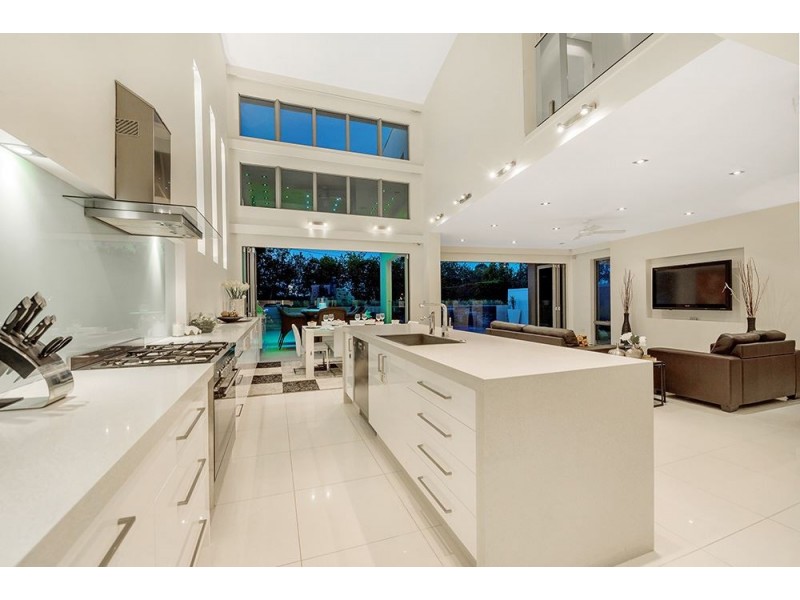 2/7021 Circa Vista Drive, Benowa QLD 4217