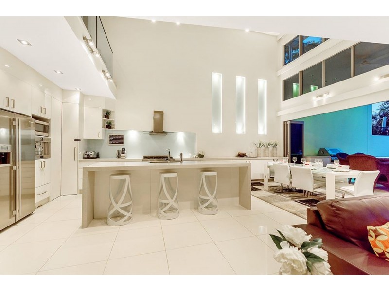 2/7021 Circa Vista Drive, Benowa QLD 4217