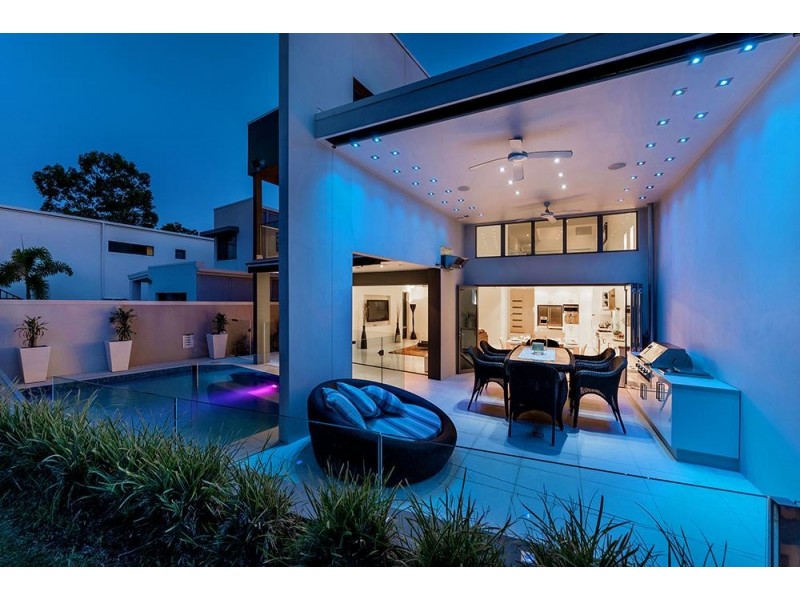 2/7021 Circa Vista Drive, Benowa QLD 4217