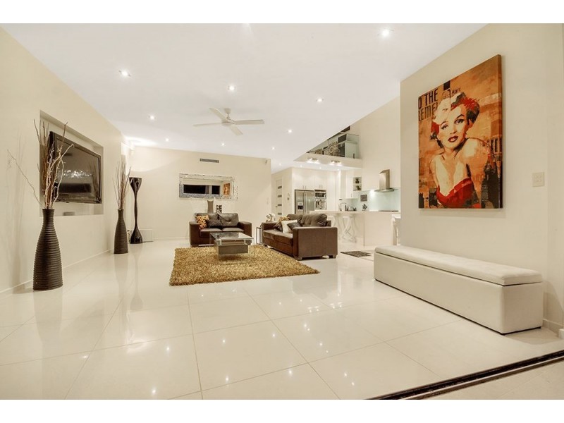 2/7021 Circa Vista Drive, Benowa QLD 4217