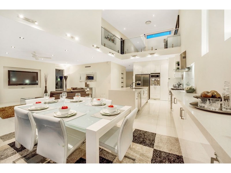 2/7021 Circa Vista Drive, Benowa QLD 4217