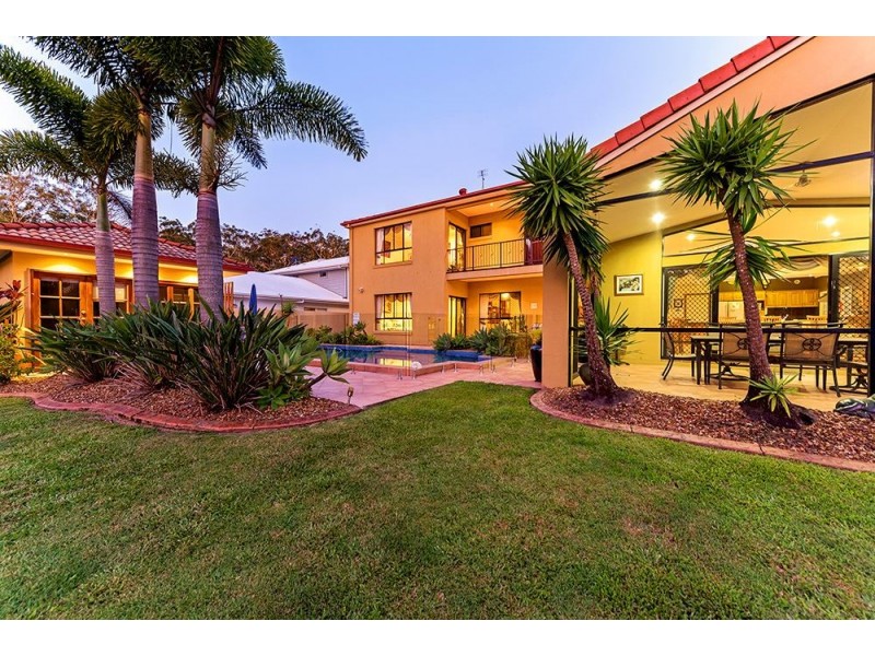 114 Arun Drive, Arundel QLD 4214