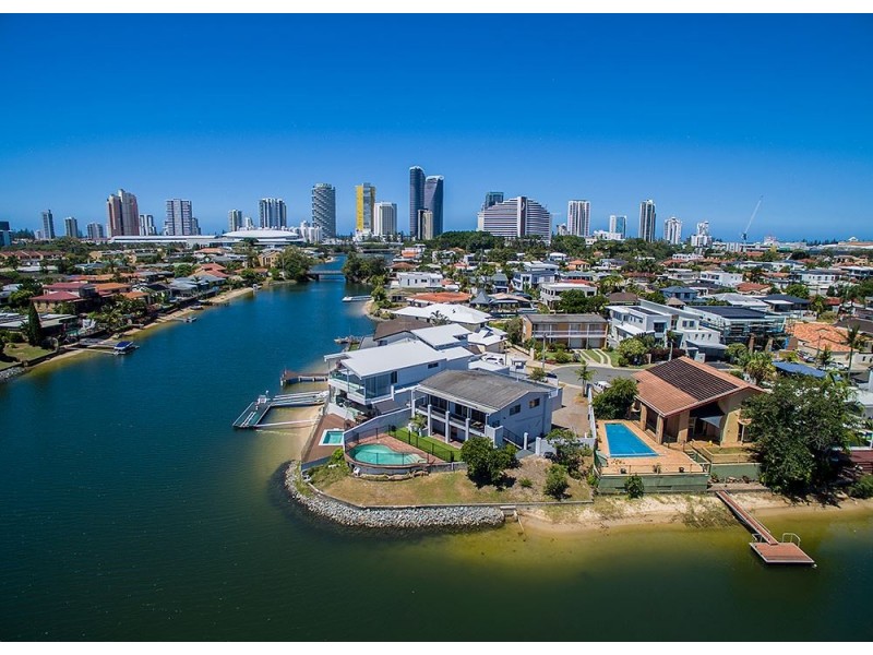 13 Coral Gables Key, Broadbeach Waters QLD 4218