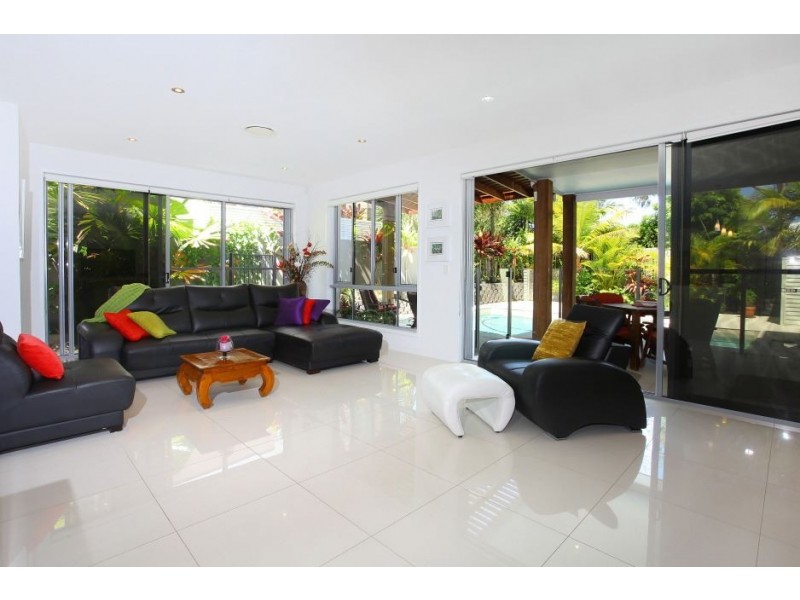5023a Riverwood Grove, Benowa QLD 4217