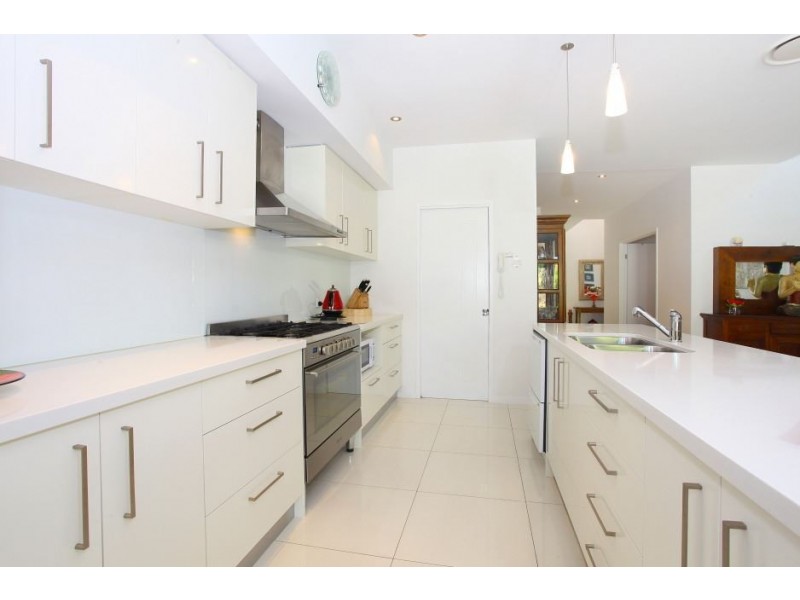 5023a Riverwood Grove, Benowa QLD 4217