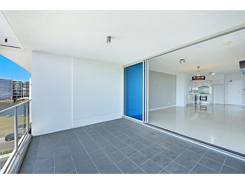 2 East Quay Drive, Biggera Waters QLD 4216