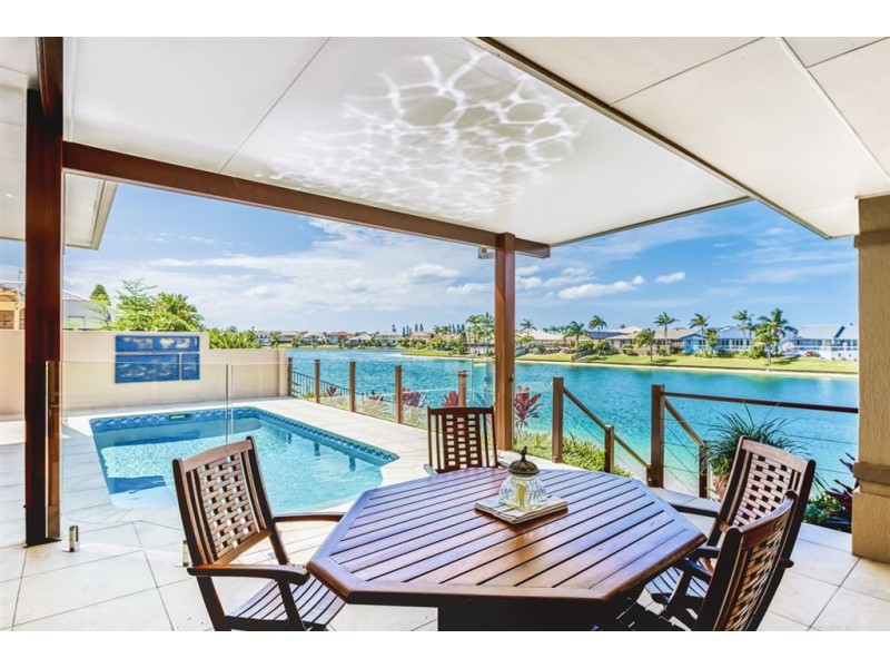 102 Cypress Drive, Broadbeach Waters QLD 4218