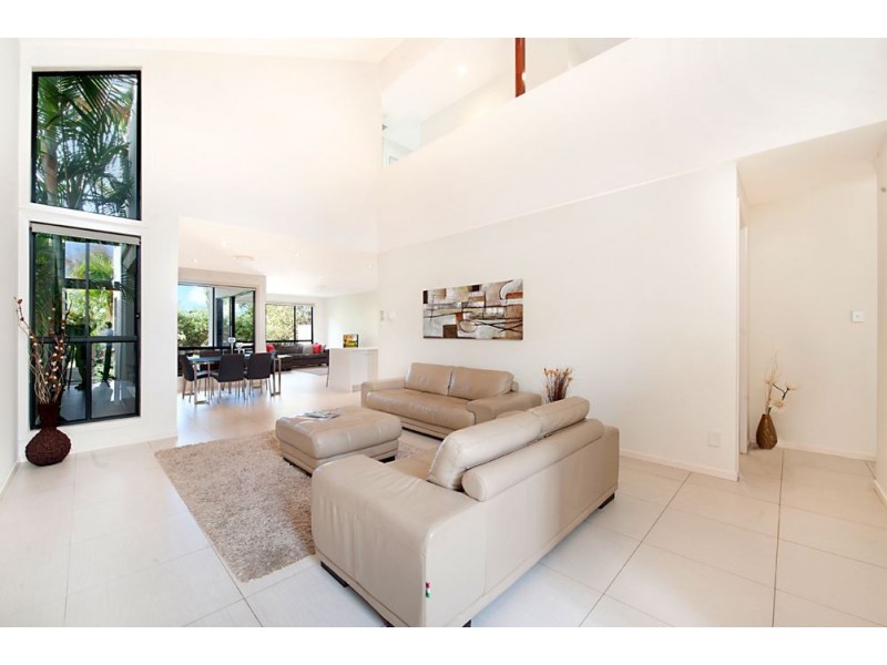 2/7023 Circa Vista, Benowa QLD 4217