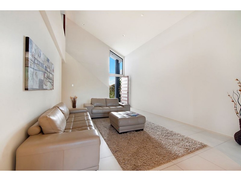 2/7023 Circa Vista, Benowa QLD 4217