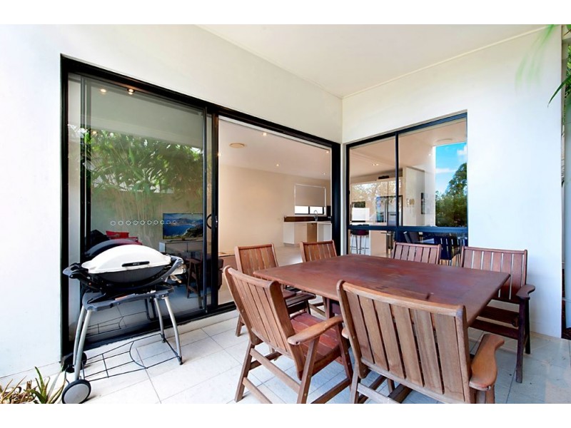 2/7023 Circa Vista, Benowa QLD 4217