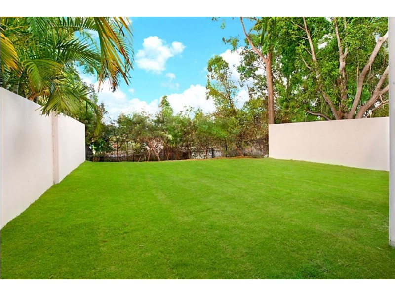 2/7023 Circa Vista, Benowa QLD 4217