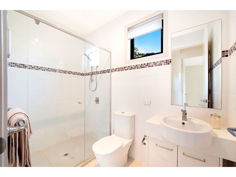 2/7023 Circa Vista, Benowa QLD 4217