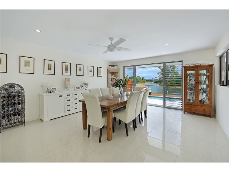 3 Balmoral Avenue, Sorrento QLD 4217