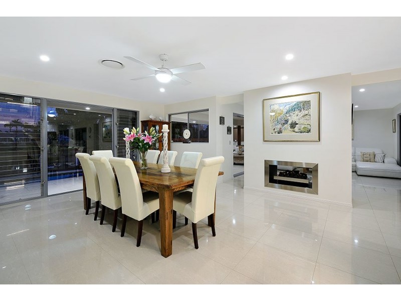 3 Balmoral Avenue, Sorrento QLD 4217