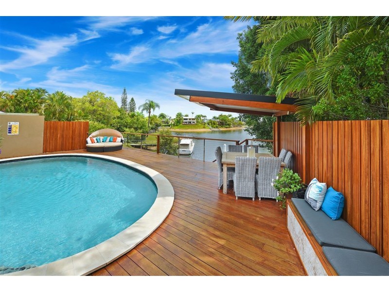 3 Balmoral Avenue, Sorrento QLD 4217