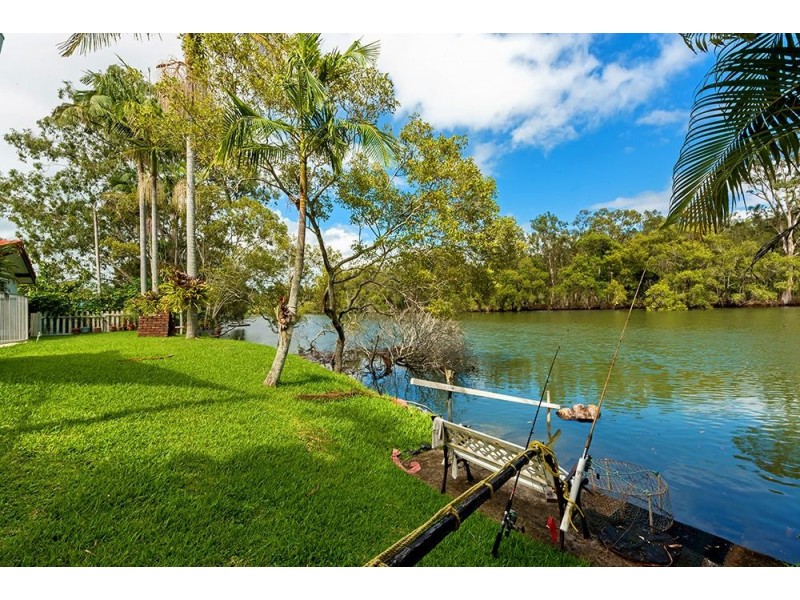 18 Westari Court, Currumbin Waters QLD 4223