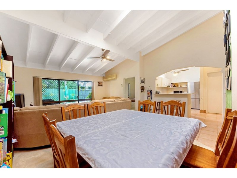 27/111 Salerno Street, Isle Of Capri QLD 4217