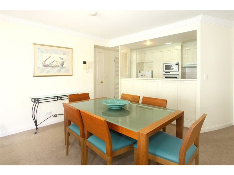 1909/90 Surf Parade, Broadbeach QLD 4218