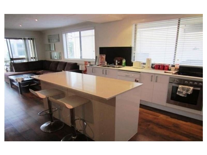 9/16 St Kilda Avenue, Broadbeach QLD 4218