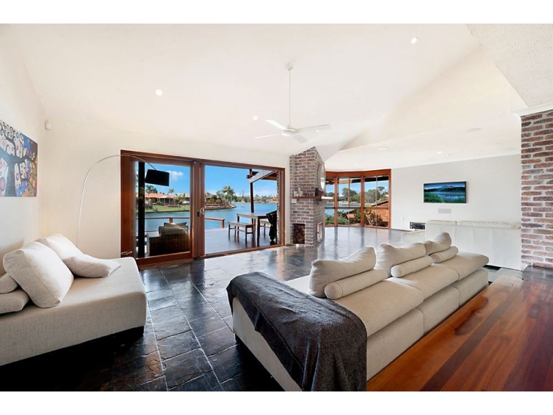 13 Deloraine Court, Mermaid Waters QLD 4218