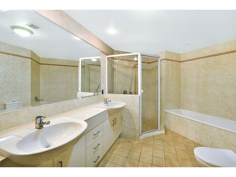 2203/3400 Surfers Paradise Bvd, Surfers Paradise QLD 4217