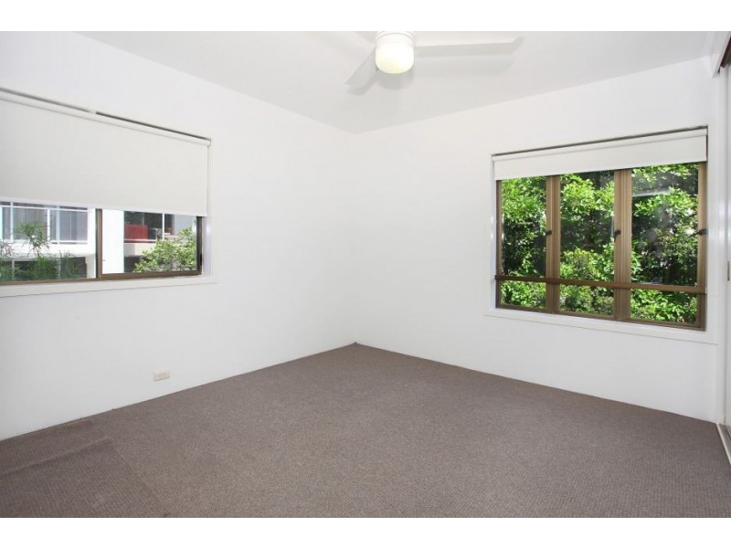 8/26 Palm Avenue, Surfers Paradise QLD 4217