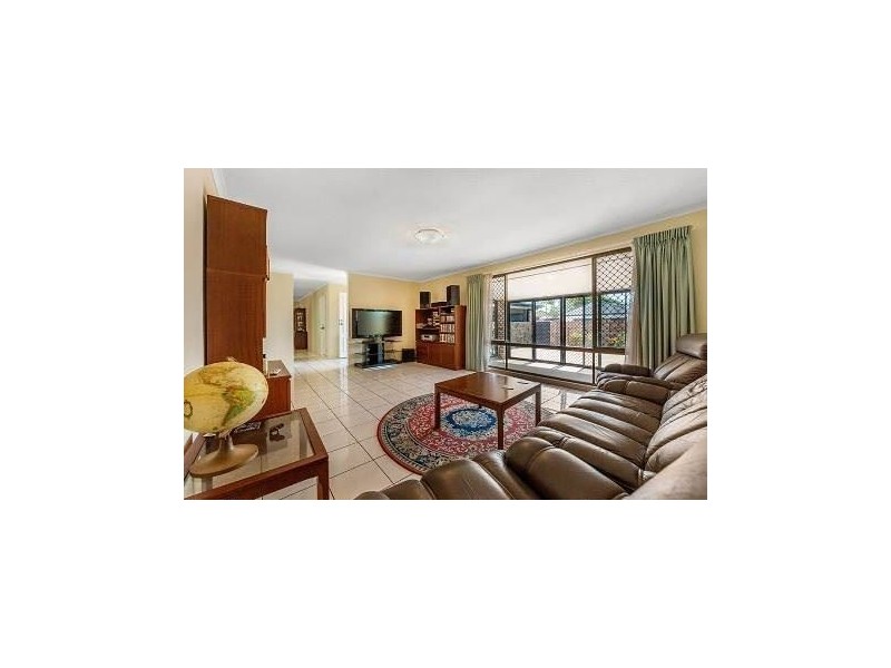 17 Tekapo Street, Broadbeach Waters QLD 4218