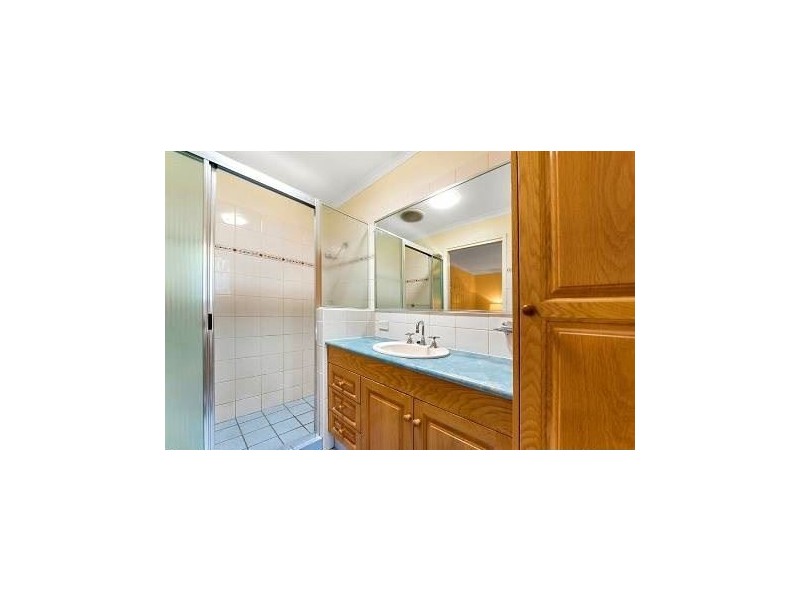 17 Tekapo Street, Broadbeach Waters QLD 4218