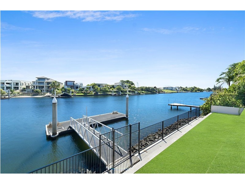 36 River Crescent, Broadbeach Waters QLD 4218
