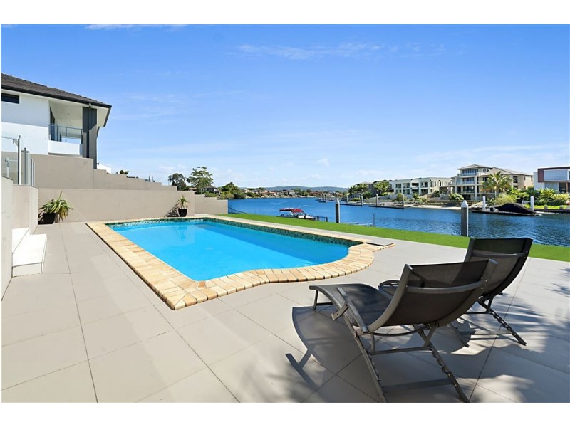 36 River Crescent, Broadbeach Waters QLD 4218