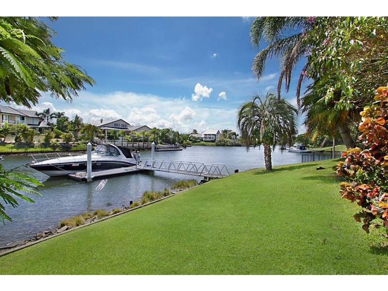 8 Aran Court, Sorrento QLD 4217