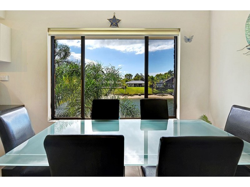 7/22 Dunlop Court, Mermaid Waters QLD 4218