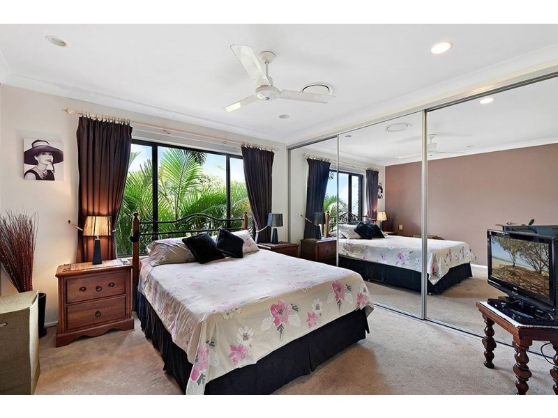 7/22 Dunlop Court, Mermaid Waters QLD 4218