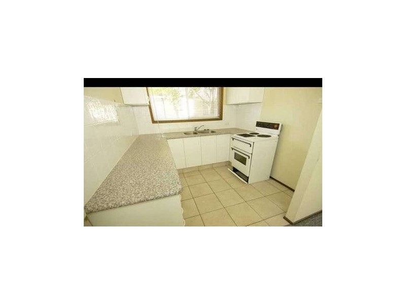 2/8 Melrose Place, Southport QLD 4215