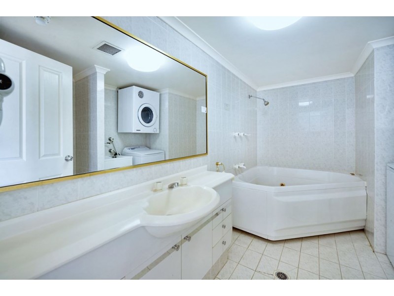 5B/510 Marine Parade, Biggera Waters QLD 4216